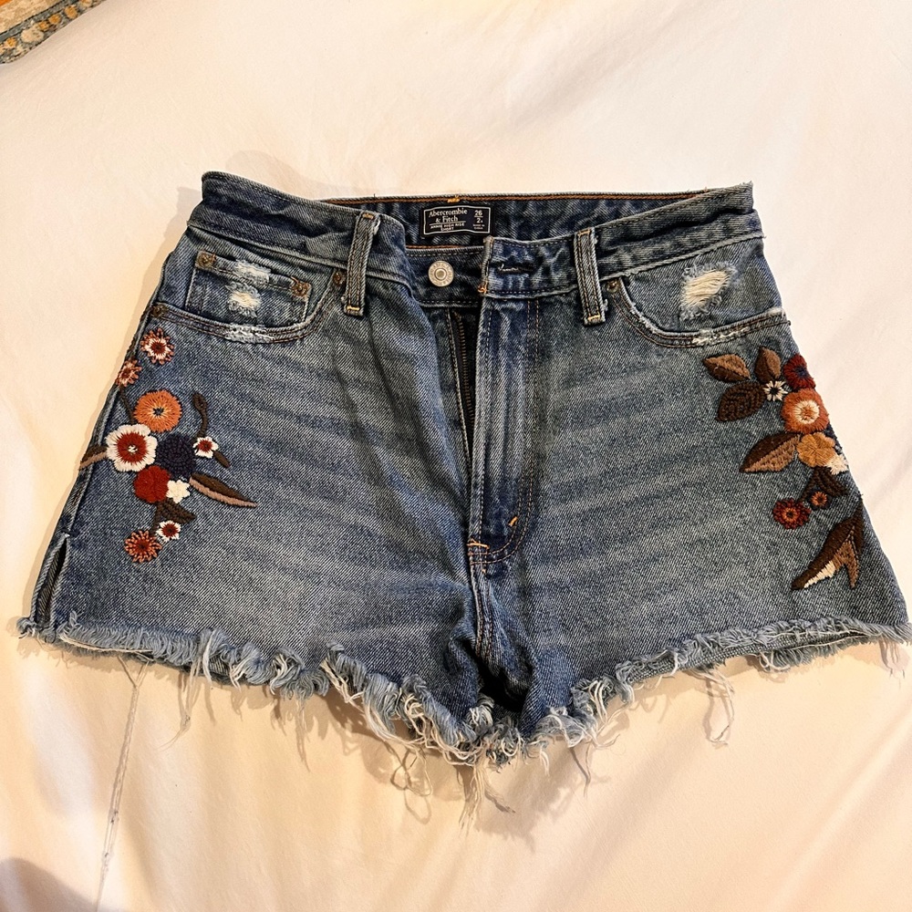 Abercrombie & Fitch high rise denim shorts, size 26, floral embroidered